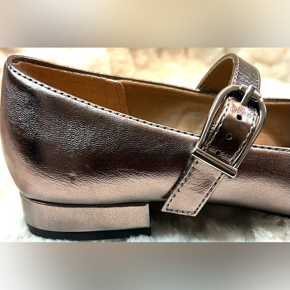 Life Stride Metallic Pewter buckle strap Mary Jane flat women’s size 7M - Picture 8 of 13